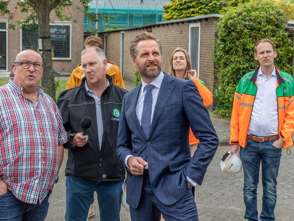 Minister Hugo de Jonge bezoekt Waalwijkse projecten van Casade