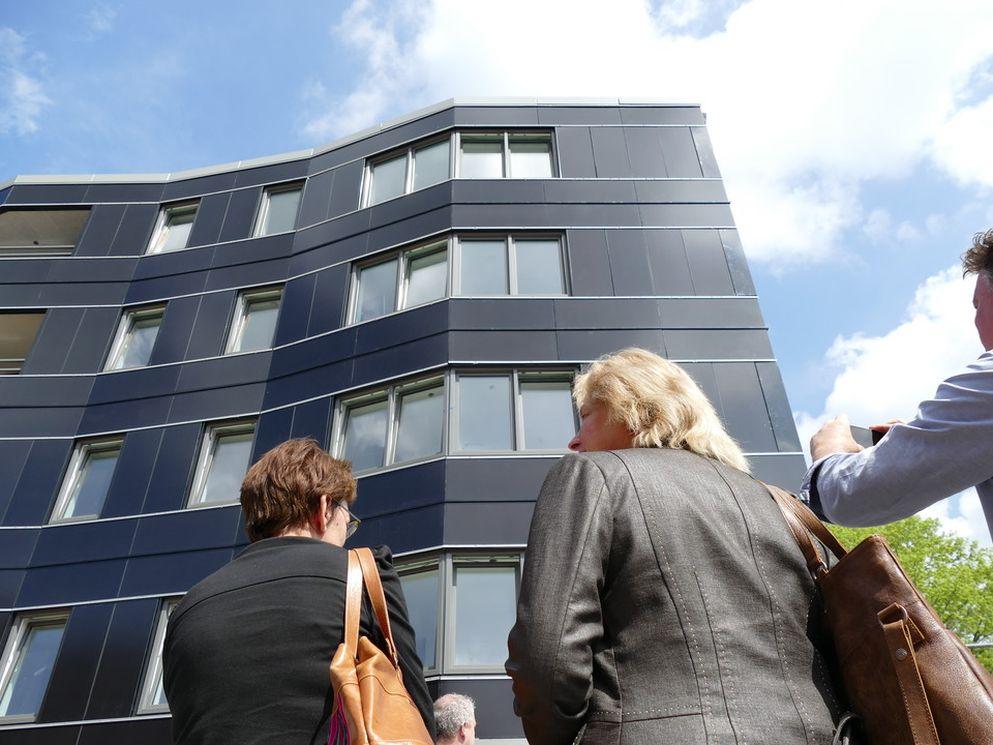 Best, de Willem en de Zwijger , de “Tesla” onder het wonen.