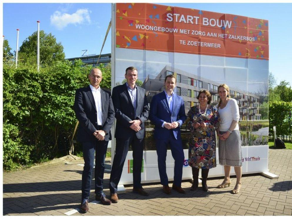 Feestelijke start bouw Woongebouw met zorg Zalkerbos