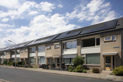 Verduurzaming 87 huurwoningen Kersenstraat in Mierlo